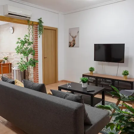 Luxury Artistic Digital Nomad 2 Bedroom W/terrace *