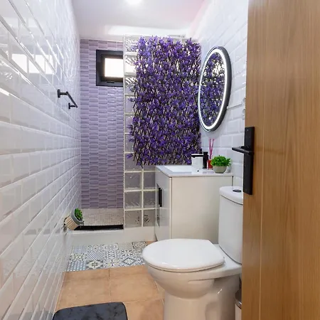 Luxury Artistic Digital Nomad 2 Bedroom W/terrace