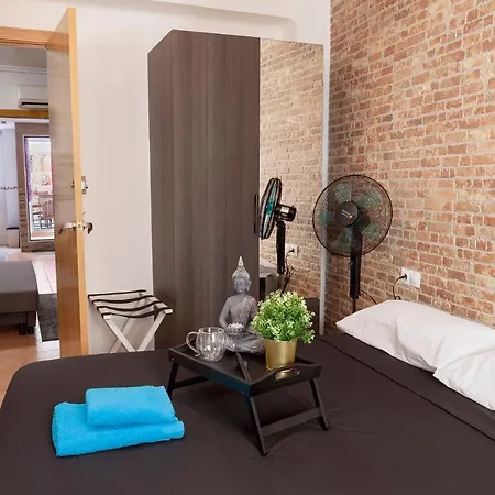 Luxury Artistic Digital Nomad 2 Bedroom W/terrace Valencia