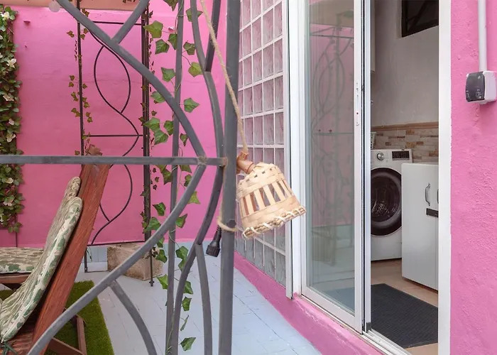 Διαμέρισμα Artsy Large Getaway - 2 Bedroom W Huge Patio - Great For Families And Digital Nomads Βαλένθια